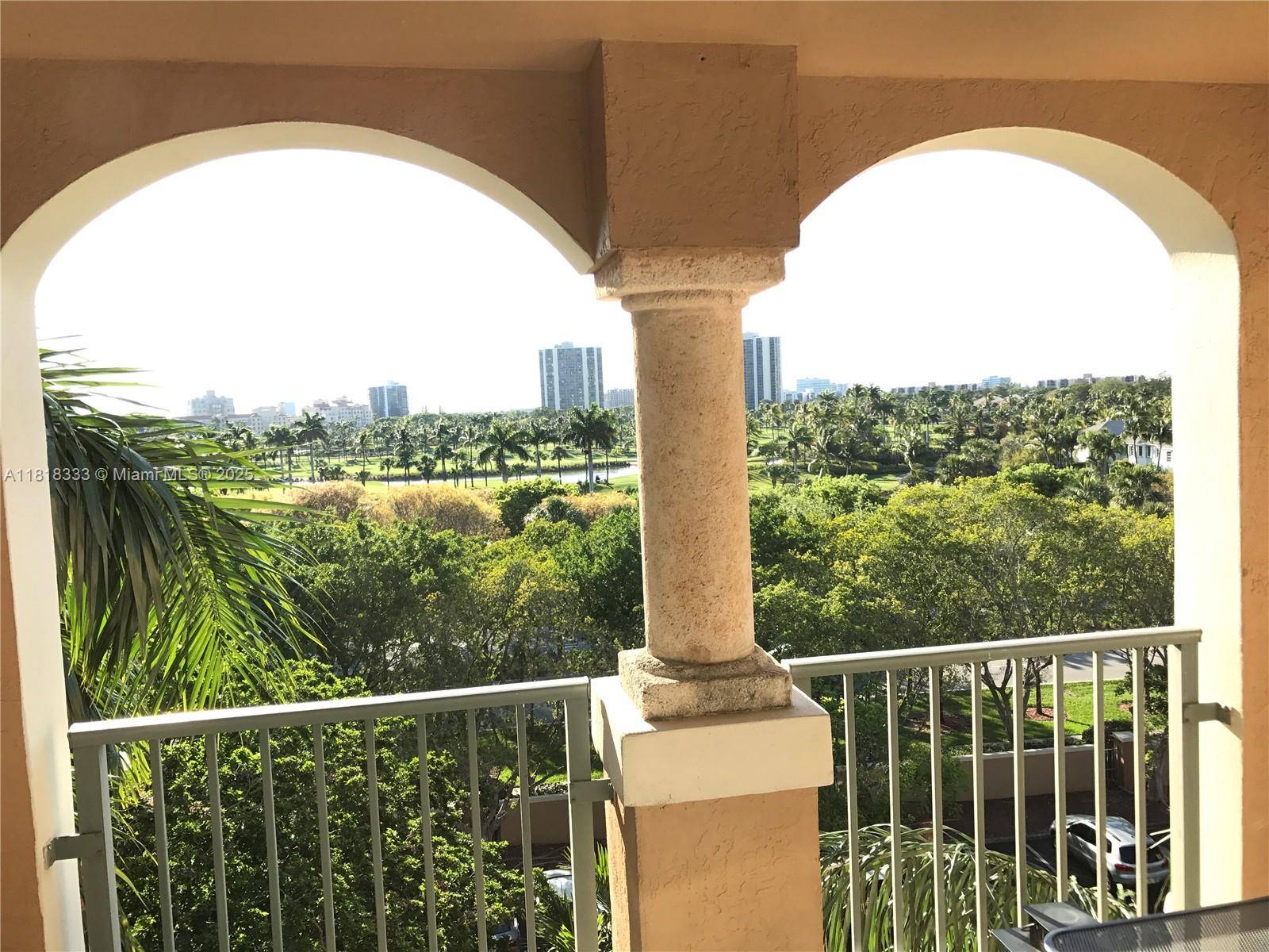 Aventura, FL 33180,19801 E Country Club Dr #4-603