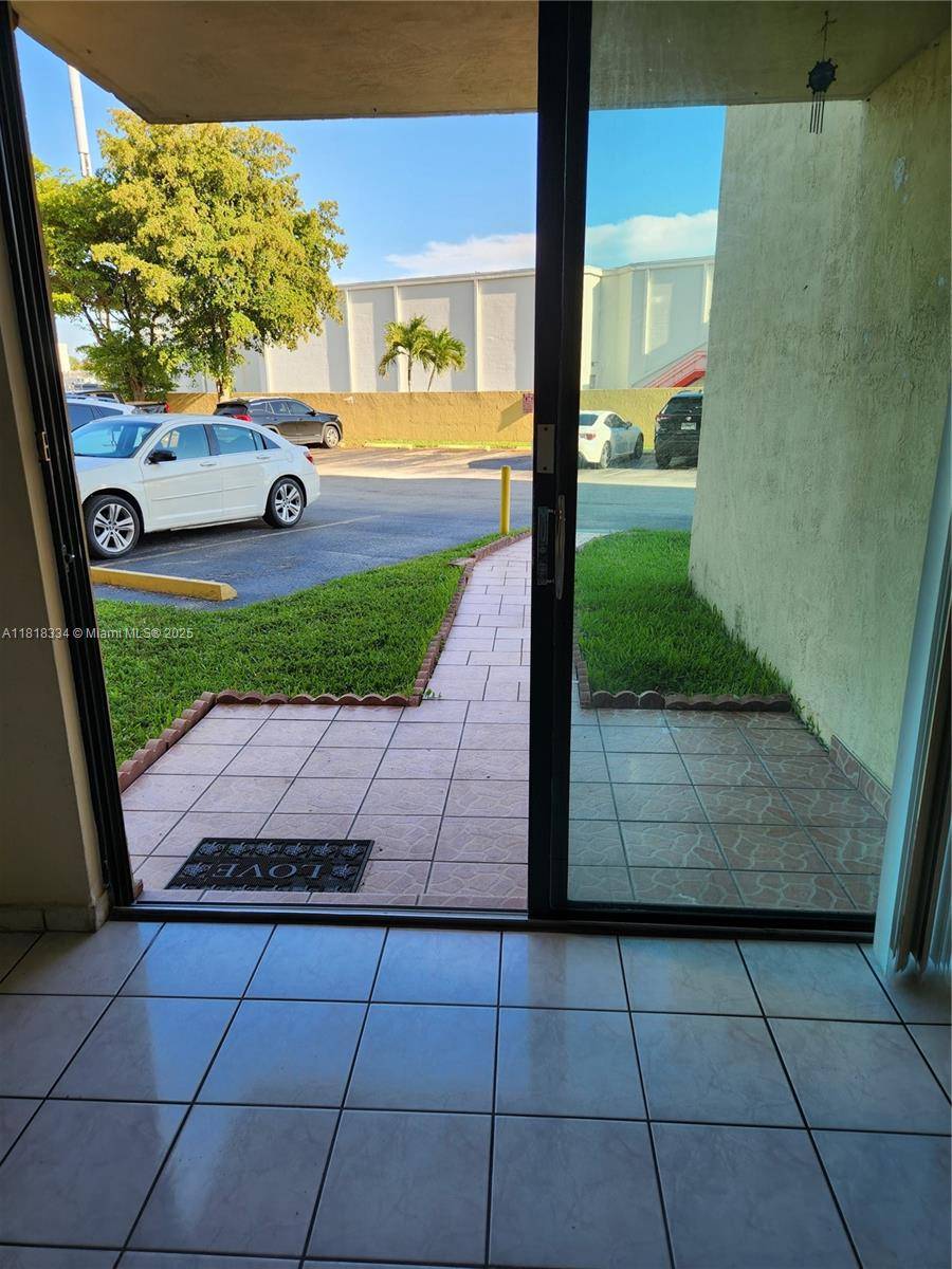 Miami, FL 33175,2055 SW 122nd Ave #117