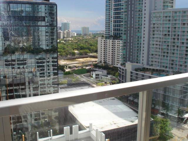 Miami, FL 33131,1060 Brickell Ave #1911