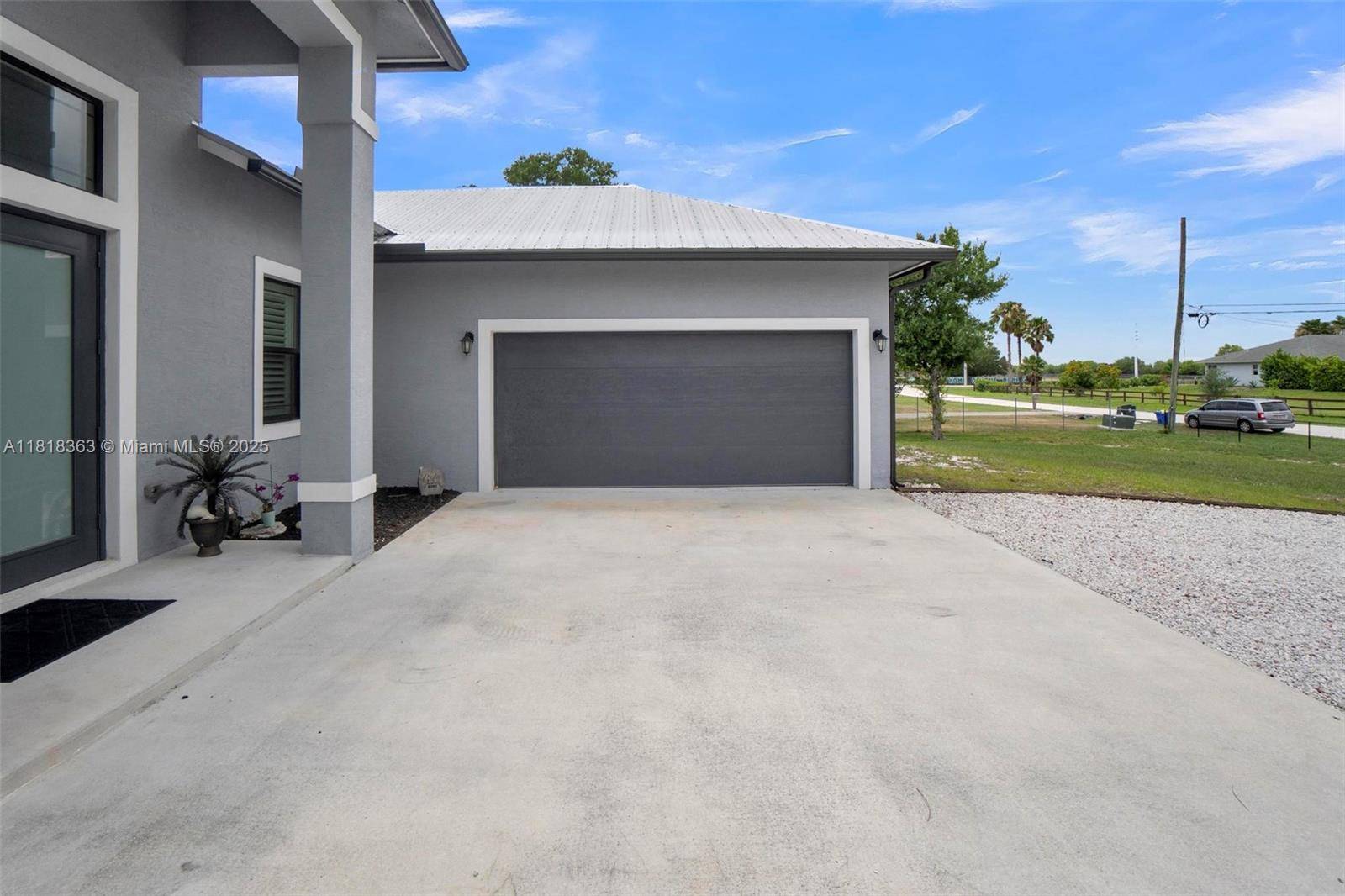 Loxahatchee, FL 33470,17924 N 68th St N