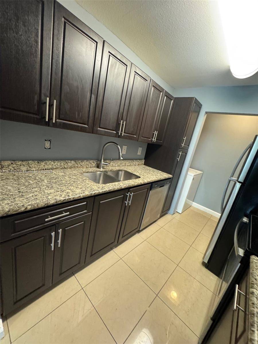 Sunrise, FL 33351,8787 NW 39th St #8787