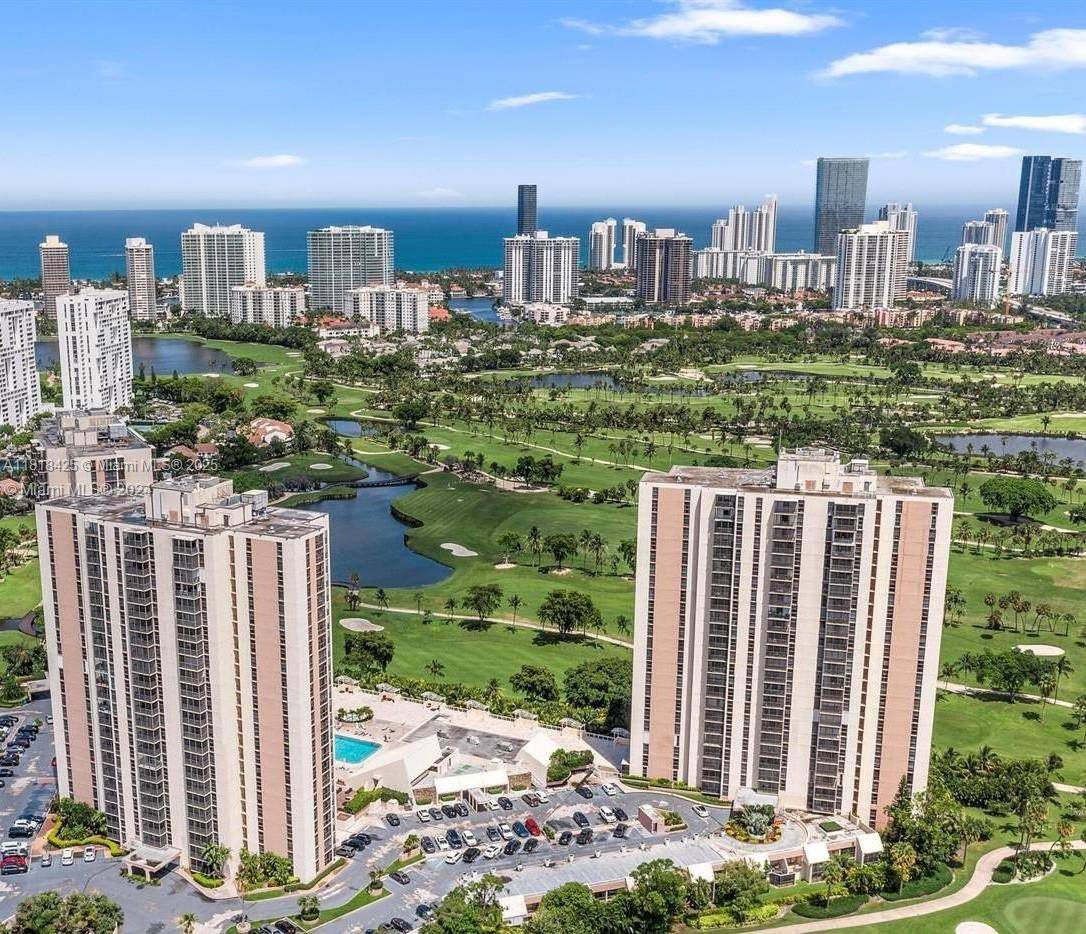 Aventura, FL 33180,20301 W Country Club Dr #1828
