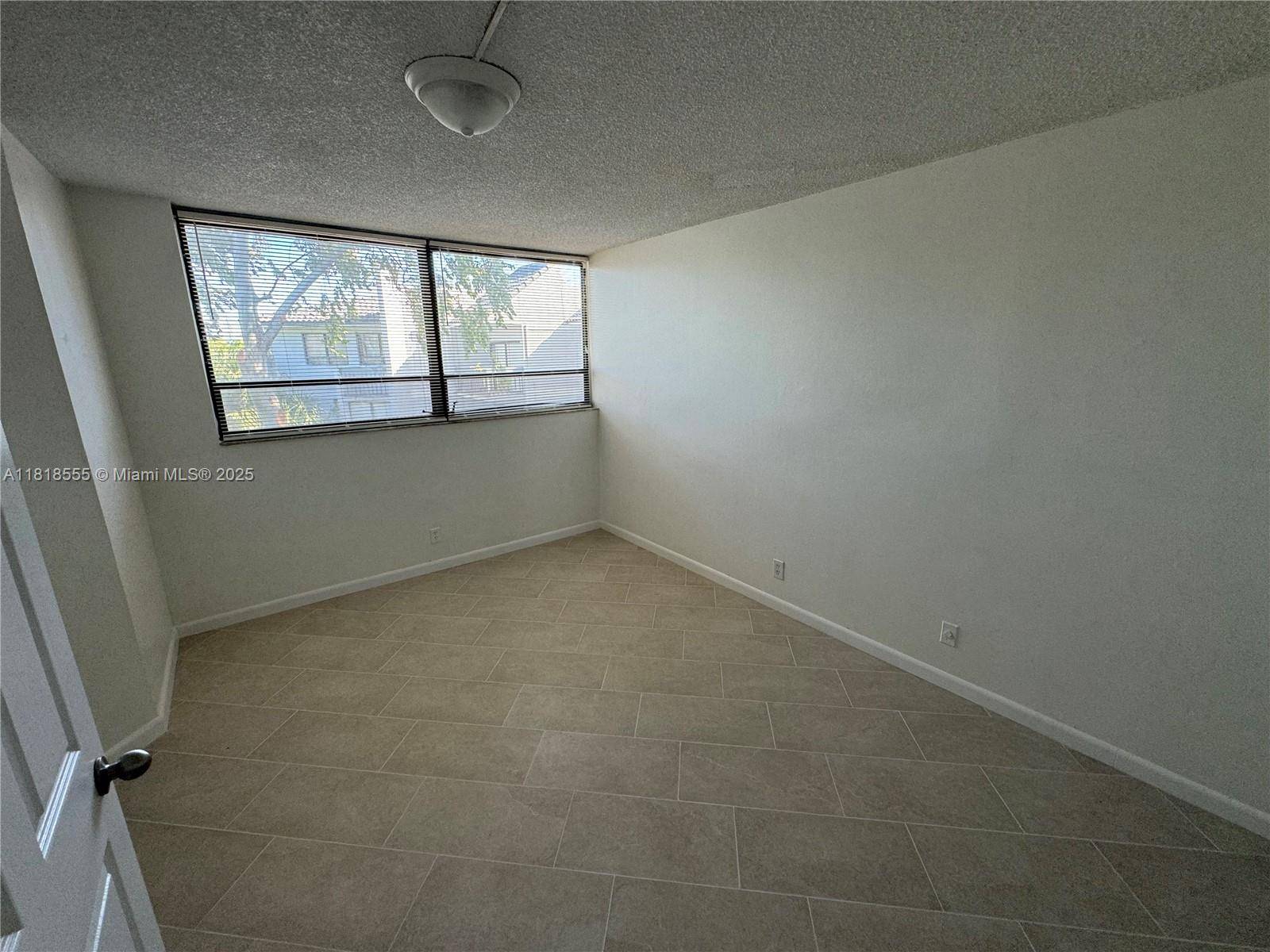 West Palm Beach, FL 33401,1750 N Congress Ave #408