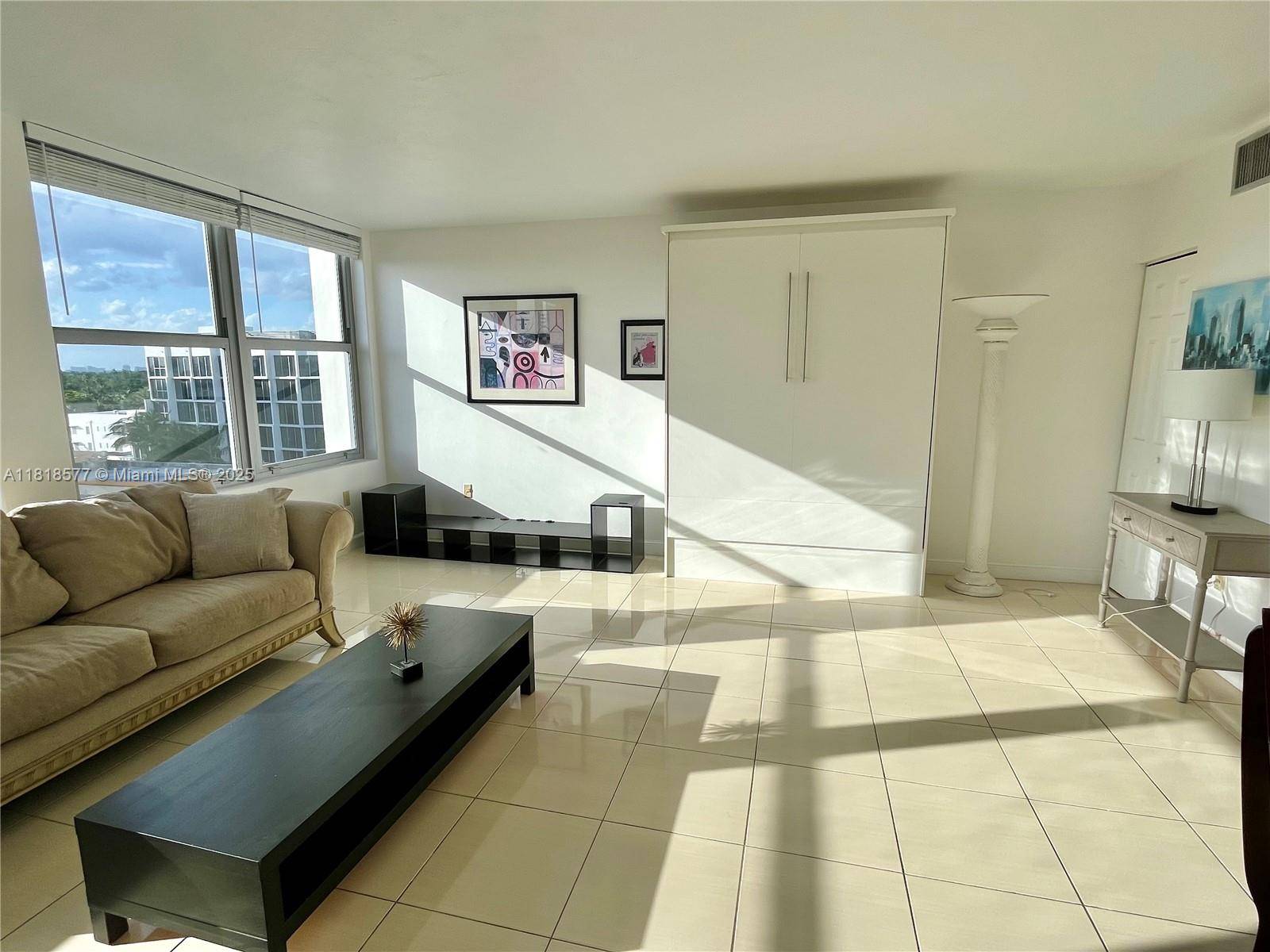 Miami Beach, FL 33140,2899 Collins Ave #810