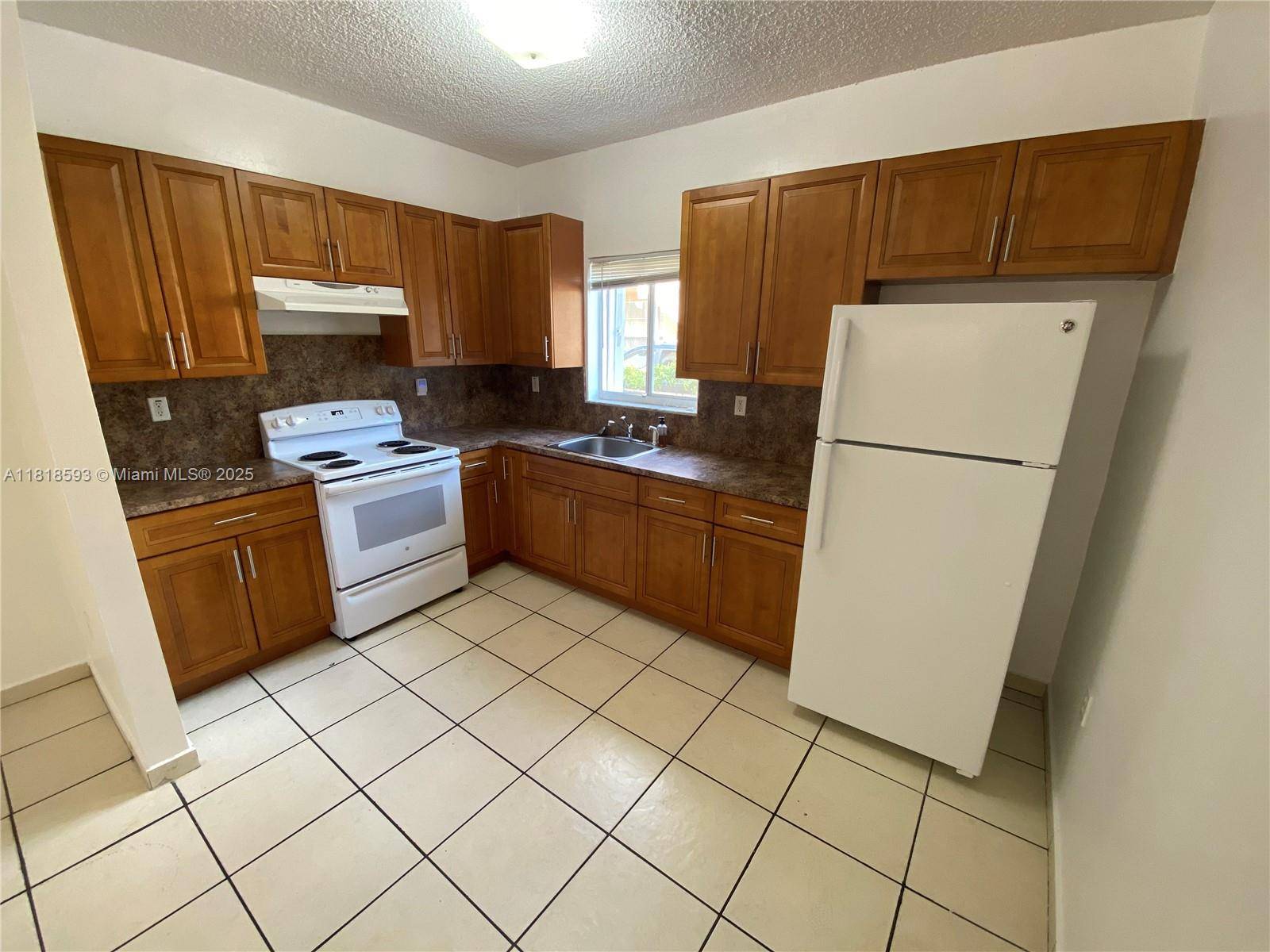 Miami, FL 33130,452 SW 10th St #2
