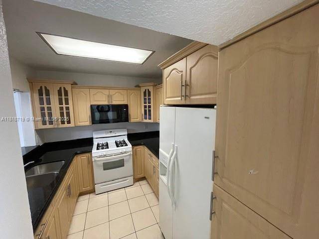 Hialeah, FL 33015,18051 NW 68th Ave #K209