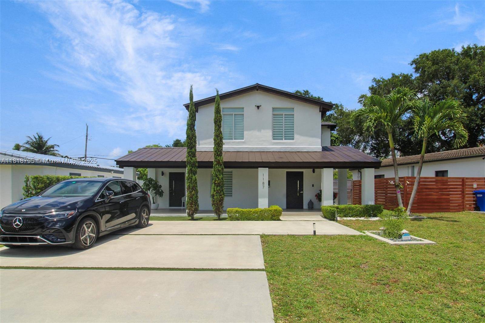 North Miami Beach, FL 33162,1187 NE 182nd St #182