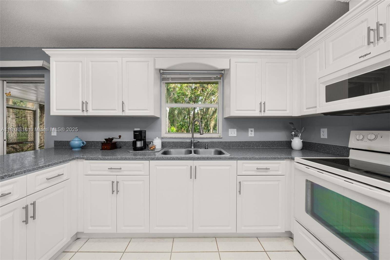 Sebring, FL 33876,6032 Candler Terrace