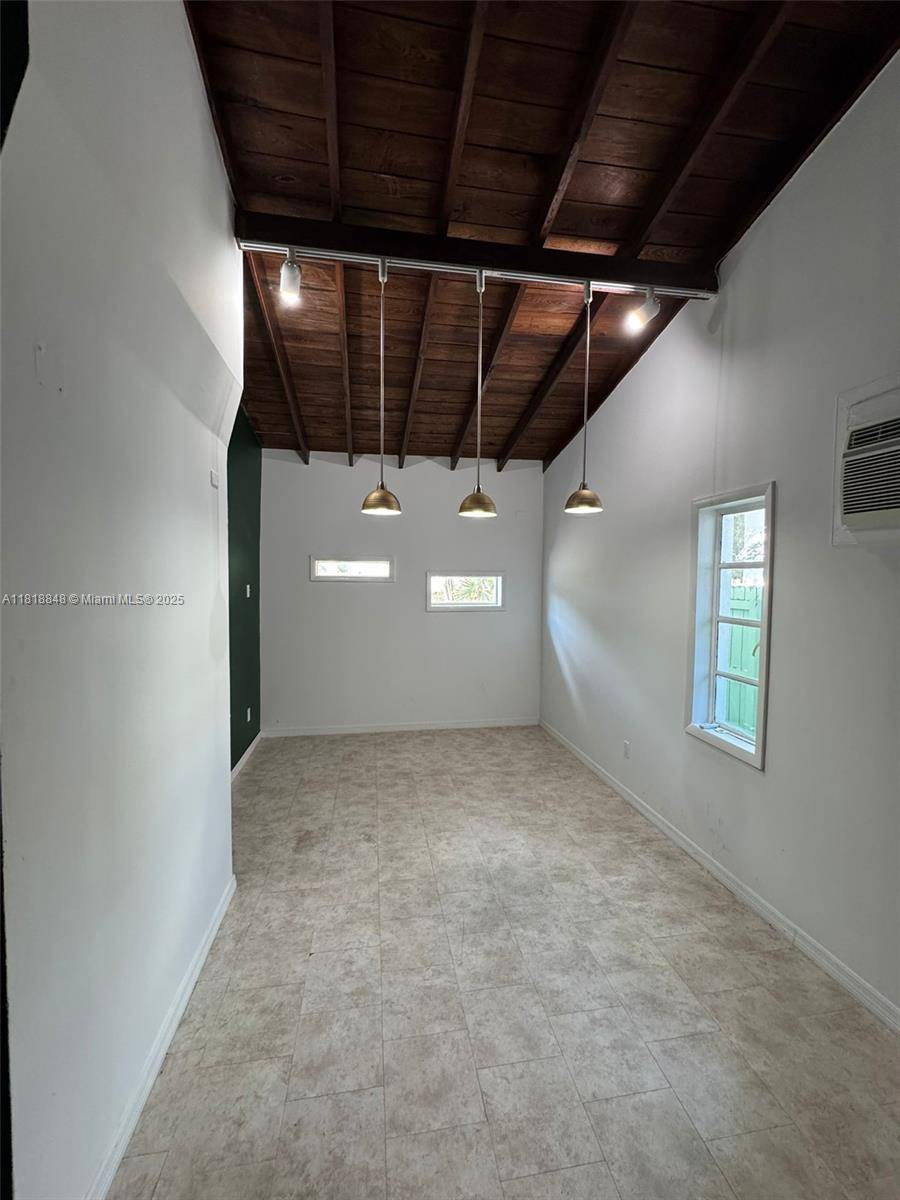Miami Beach, FL 33139,1247 Alton Rd