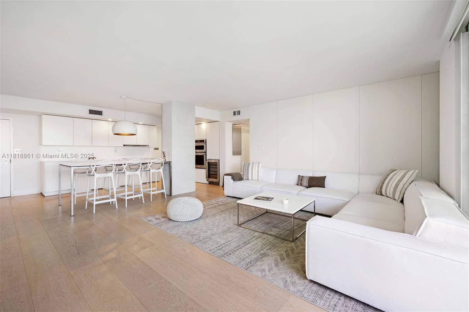 Miami Beach, FL 33139,650 West Ave #2807