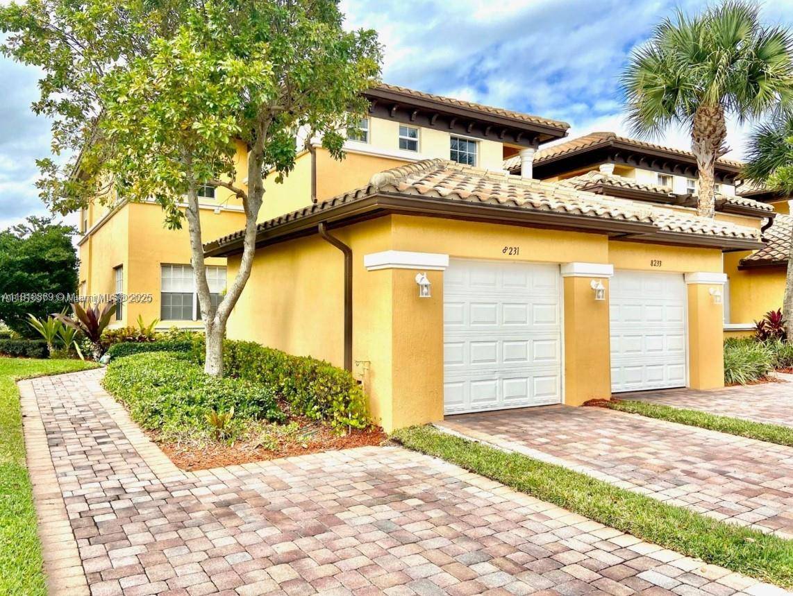 Parkland, FL 33076,8231 NW 127th Ln #33-A