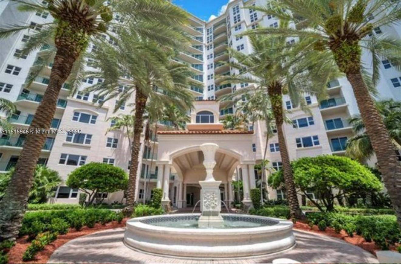 Aventura, FL 33180,19900 E Country Club Dr #318
