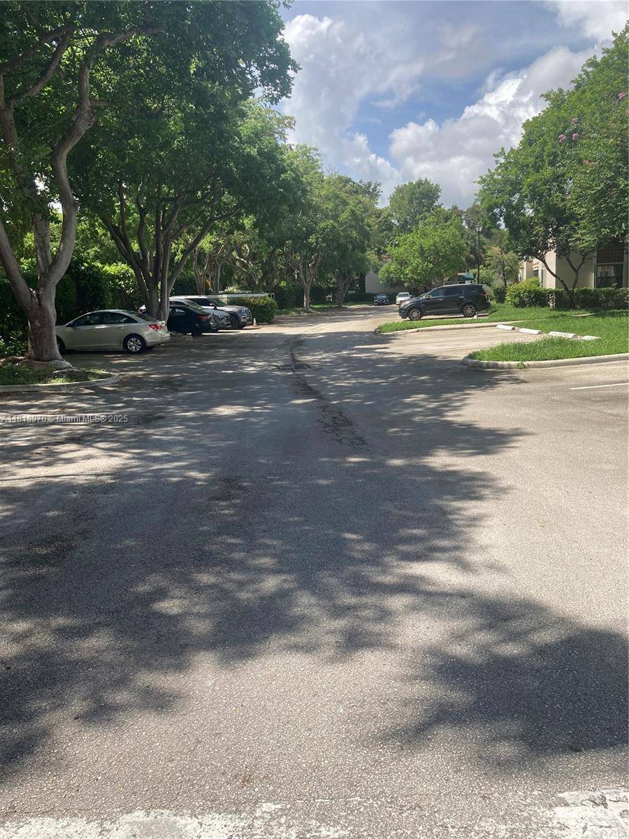Plantation, FL 33324,9813 NW 3rd St #9813