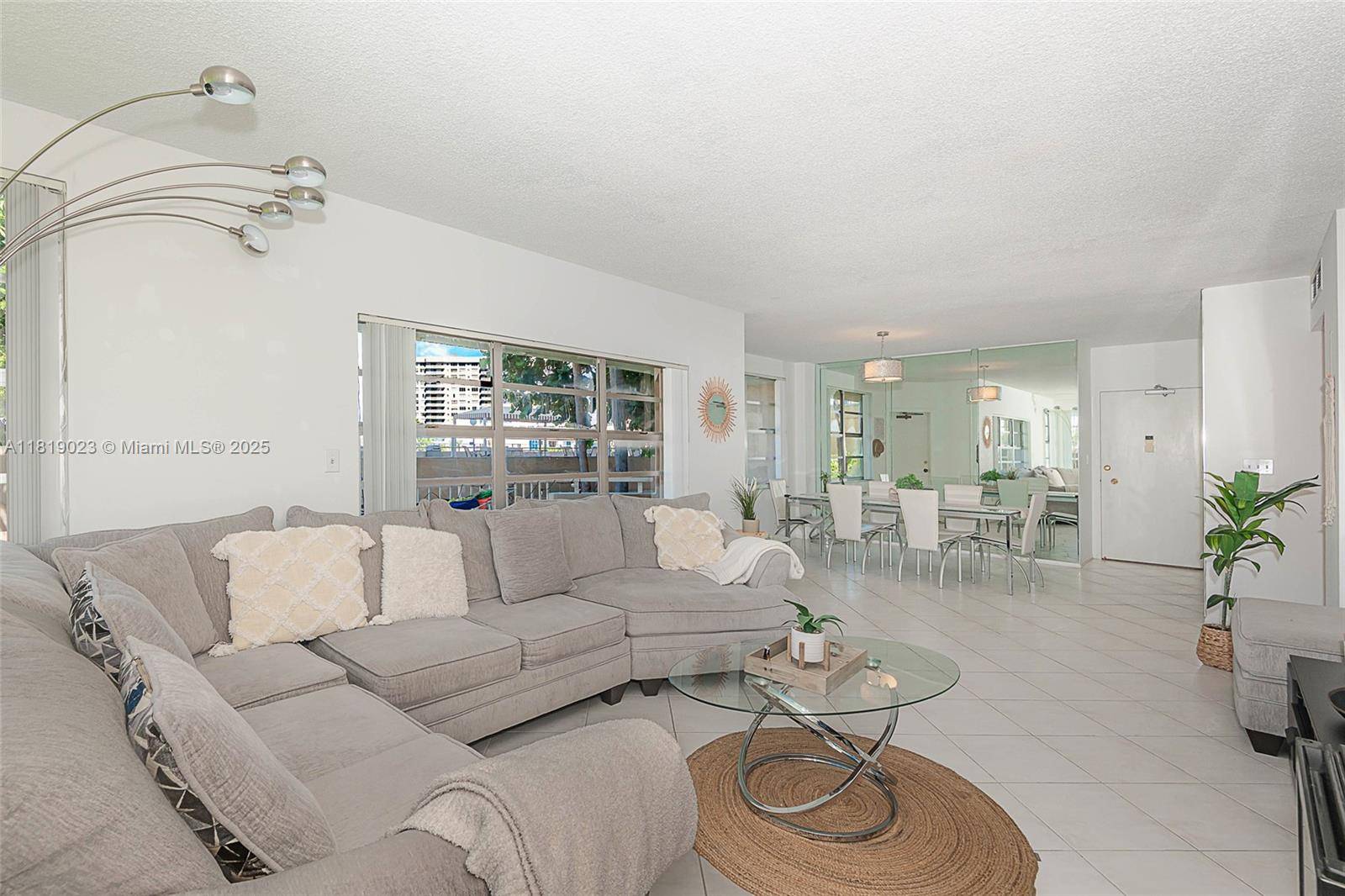 Hallandale Beach, FL 33009,1965 S Ocean Dr #MR