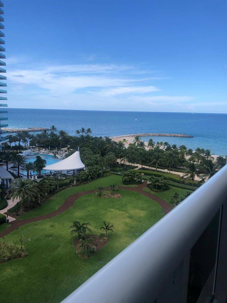 Bal Harbour, FL 33154,10275 Collins Ave #1405