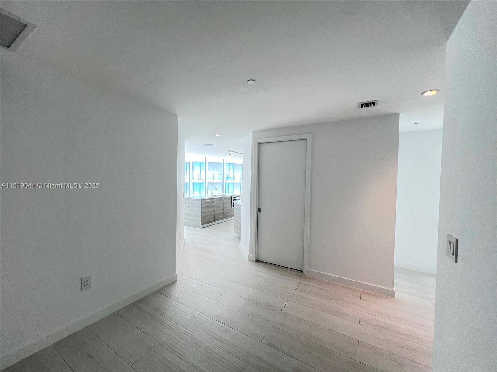 Miami, FL 33137,650 NE 32nd St #4301