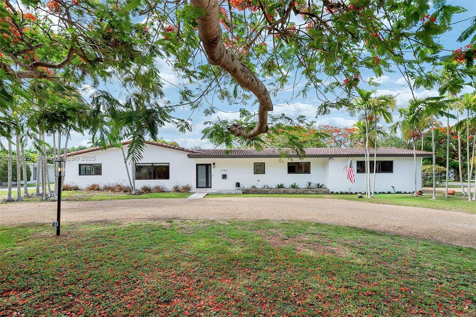 Palmetto Bay, FL 33158,6760 SW 144th St