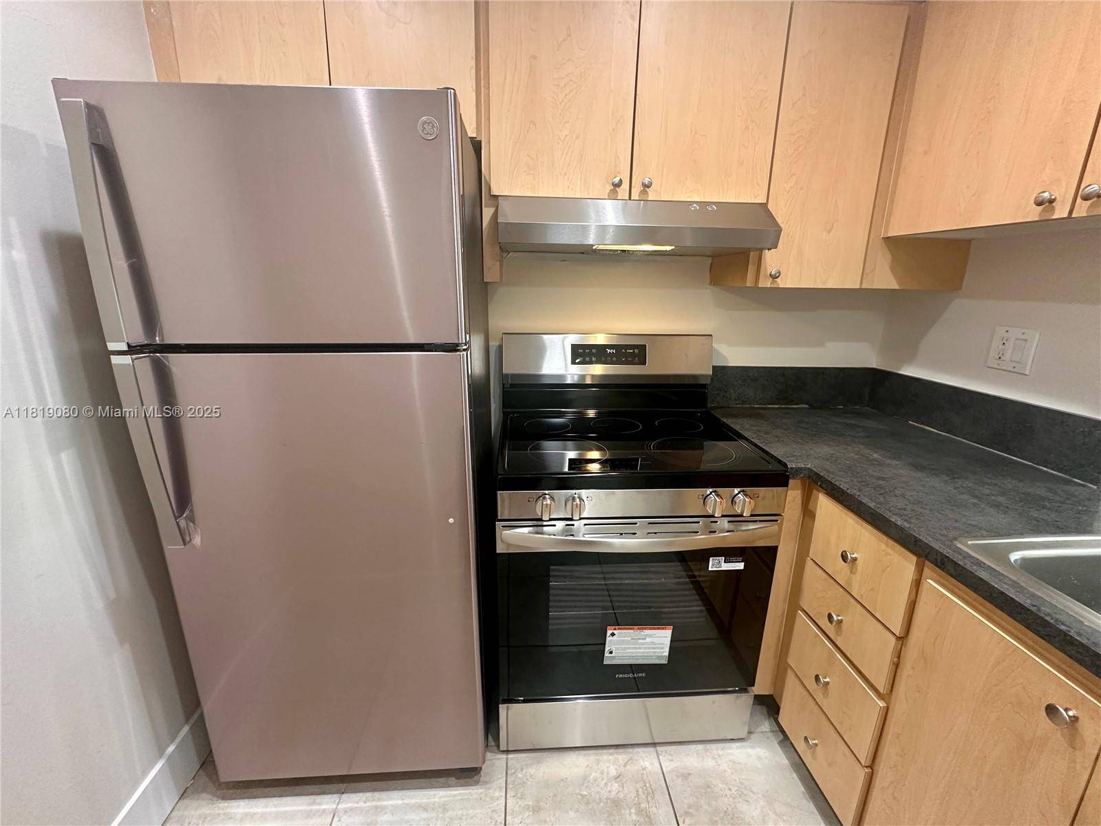 North Miami Beach, FL 33160,2935 NE 163rd St #3P