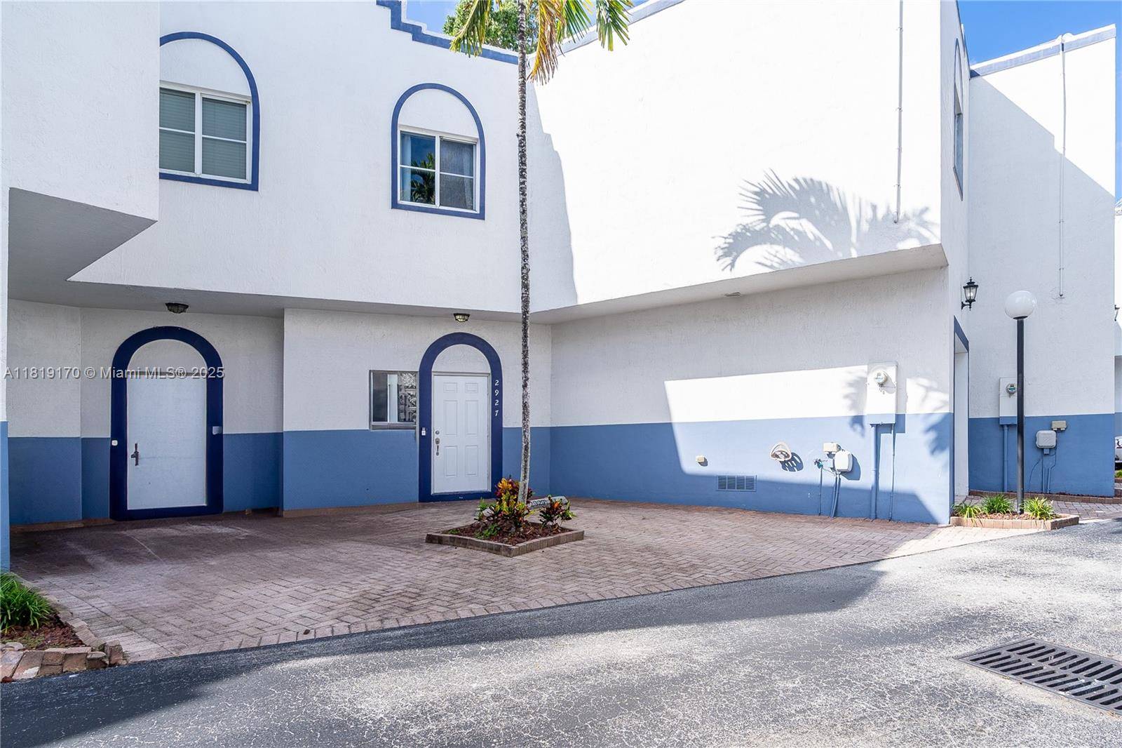 Fort Lauderdale, FL 33315,2927 SW 18 th Terrace