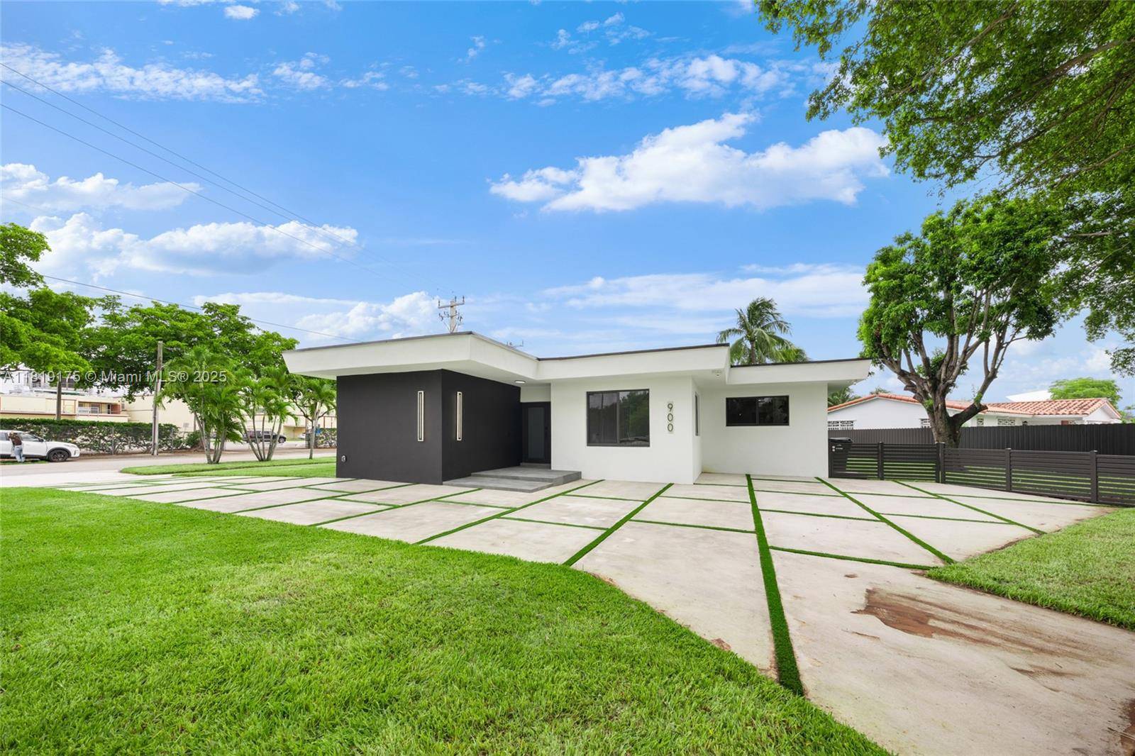 Miami Springs, FL 33166,900 N Royal Poinciana Blvd