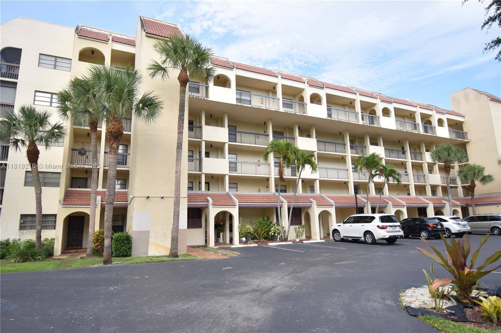 Lauderhill, FL 33319,3650 Environ Blvd #103