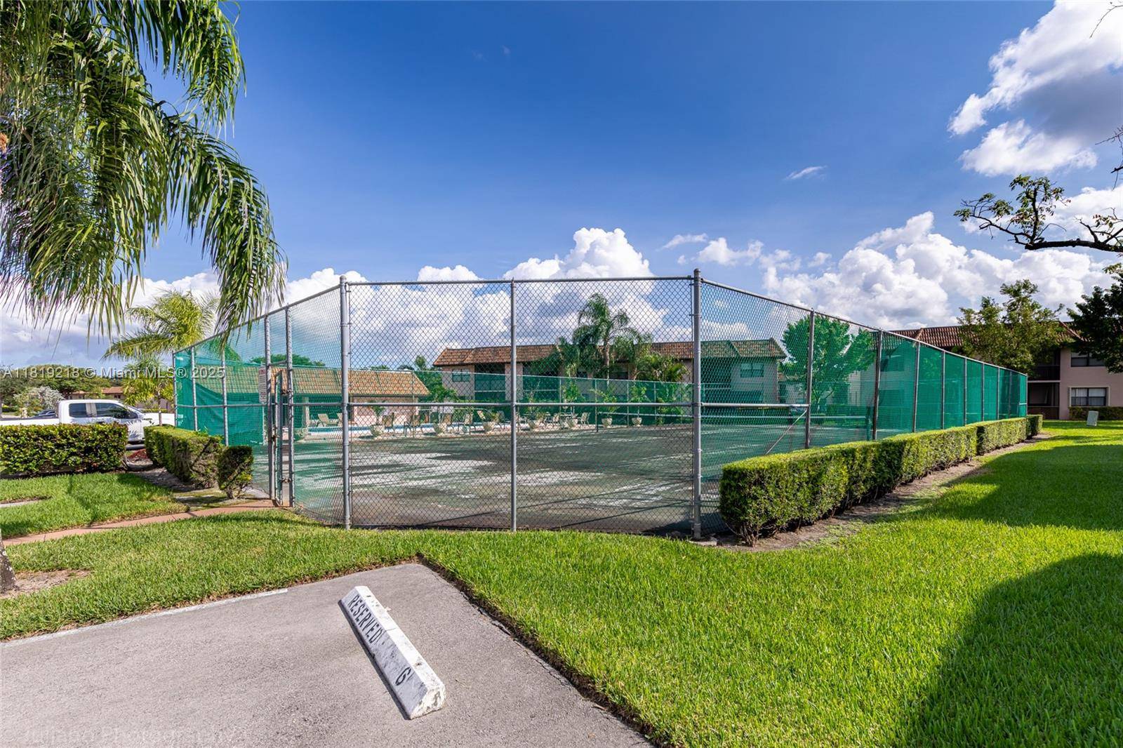 Pembroke Pines, FL 33026,10624 NW 10th St #103