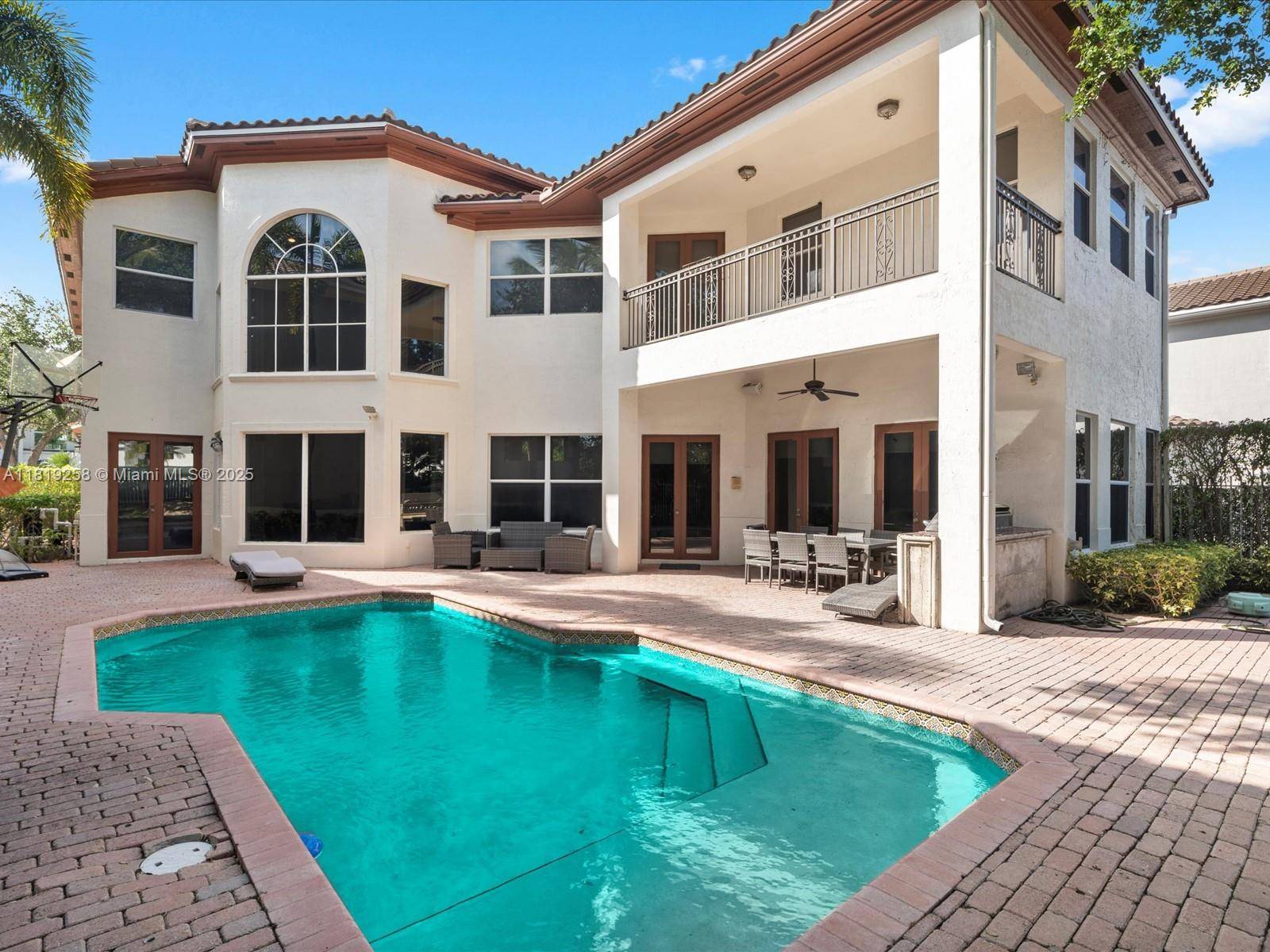 North Miami Beach, FL 33169,19501 NE 14 CT