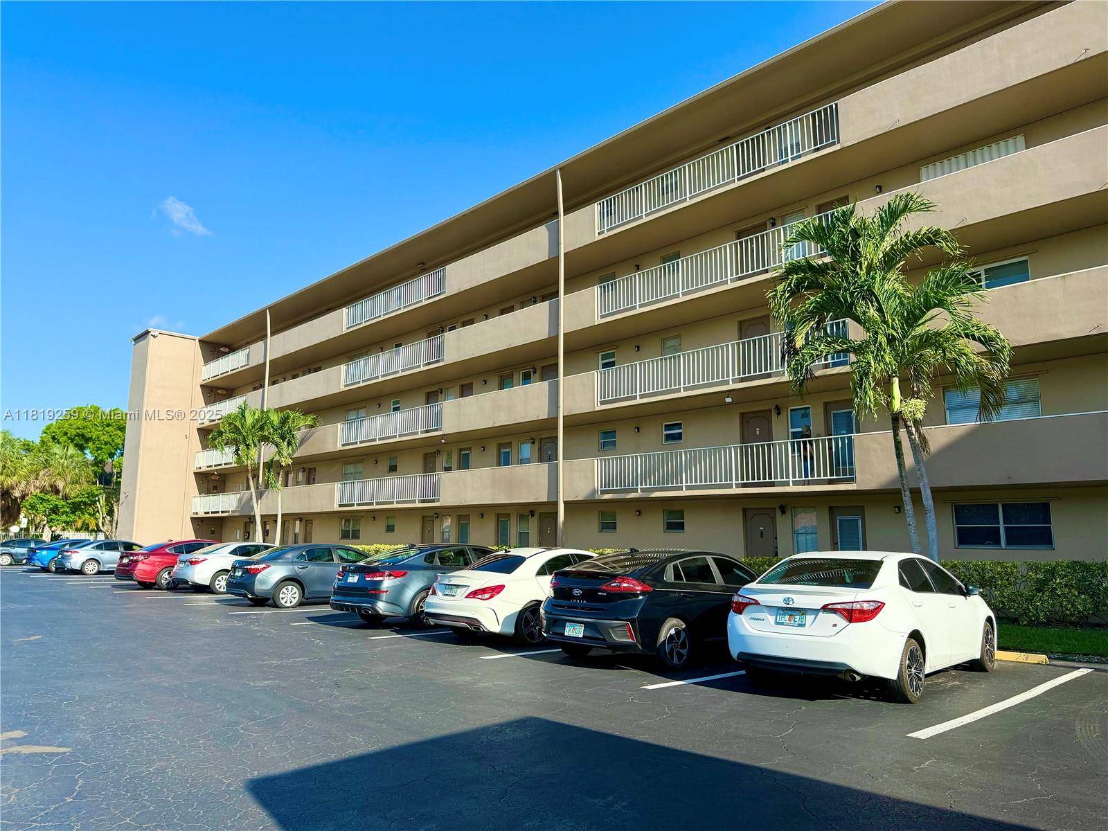 Hollywood, FL 33021,5100 Washington St #304