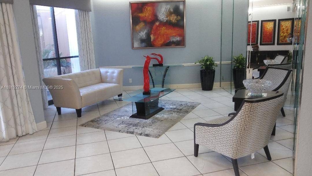 Pembroke Pines, FL 33026,1000 Saint Charles Pl #L2