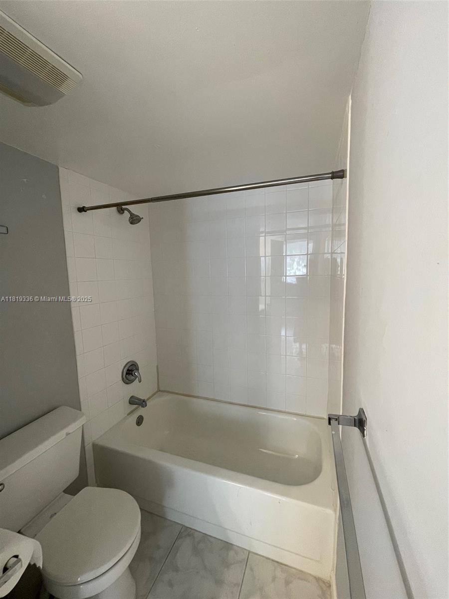Plantation, FL 33324,10717 Cleary Blvd #207