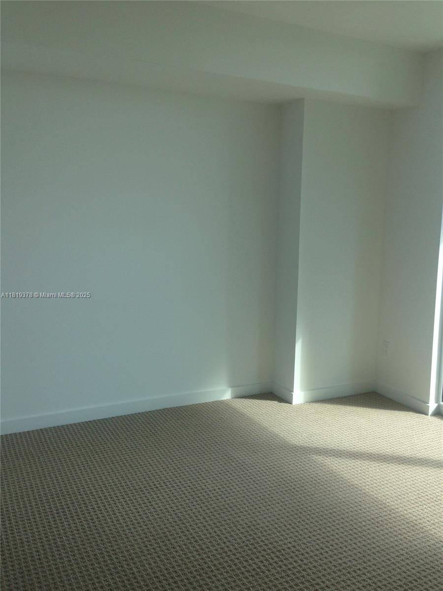 Miami, FL 33131,500 Brickell Ave #900
