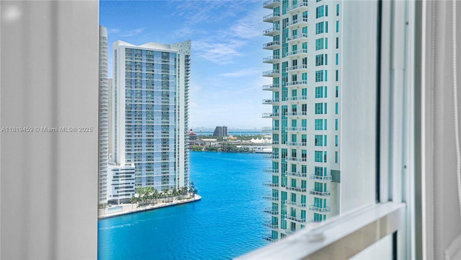 Miami, FL 33131,801 Brickell Key Blvd #2210