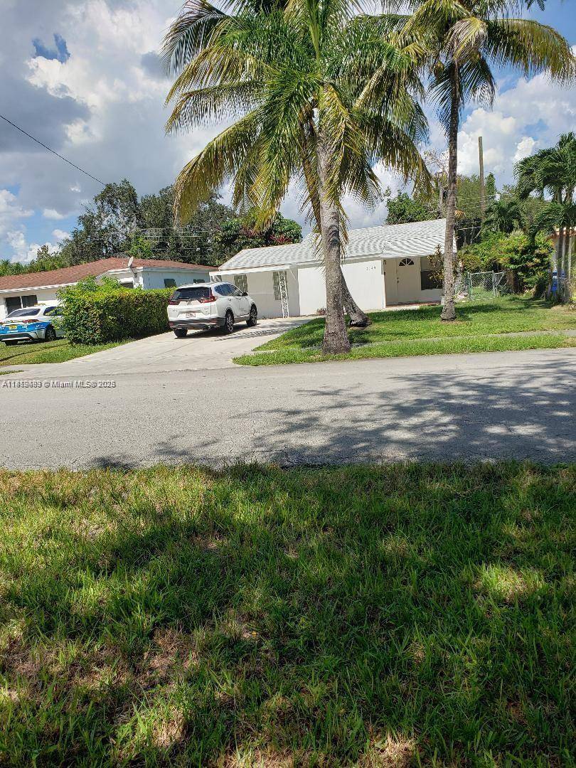 North Miami Beach, FL 33162,2149 NE 179th St #HOUSE