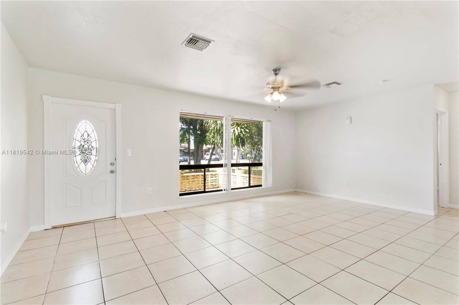 Miramar, FL 33023,7816 Juniper St