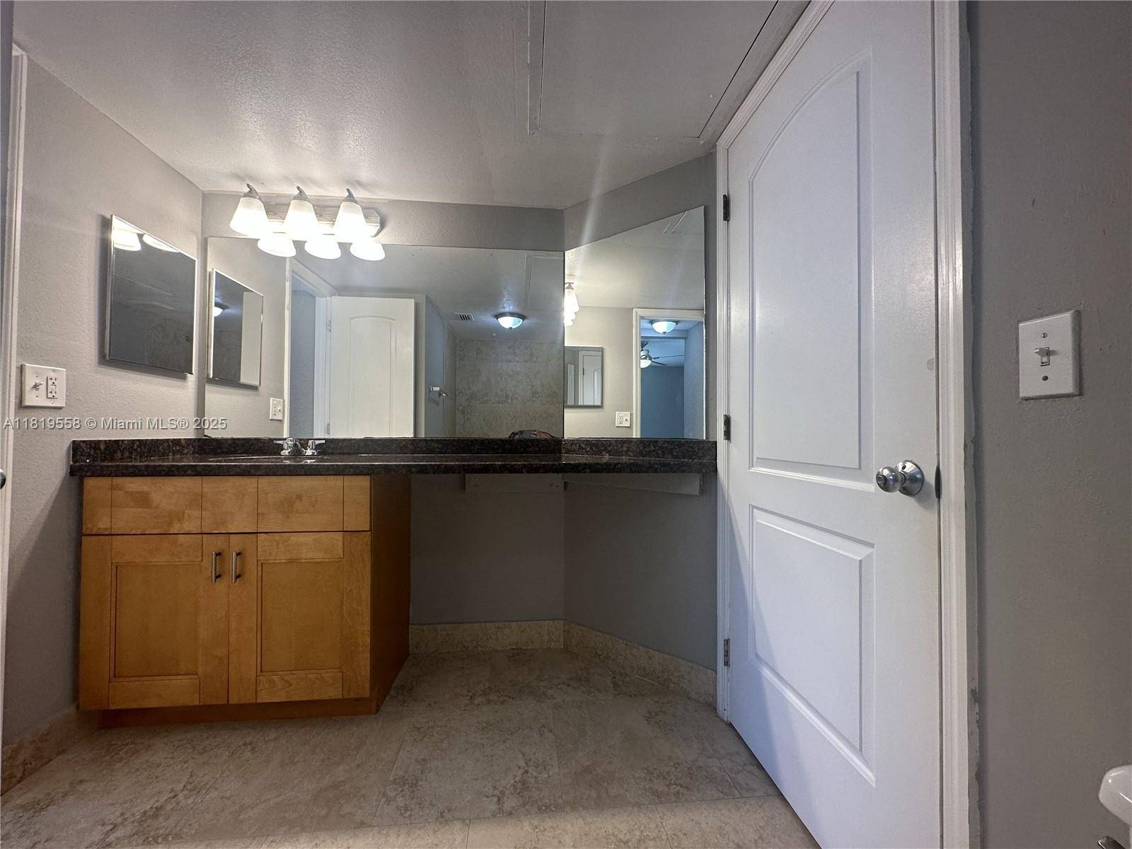 Oakland Park, FL 33309,2861 N Oakland Forest Dr #107