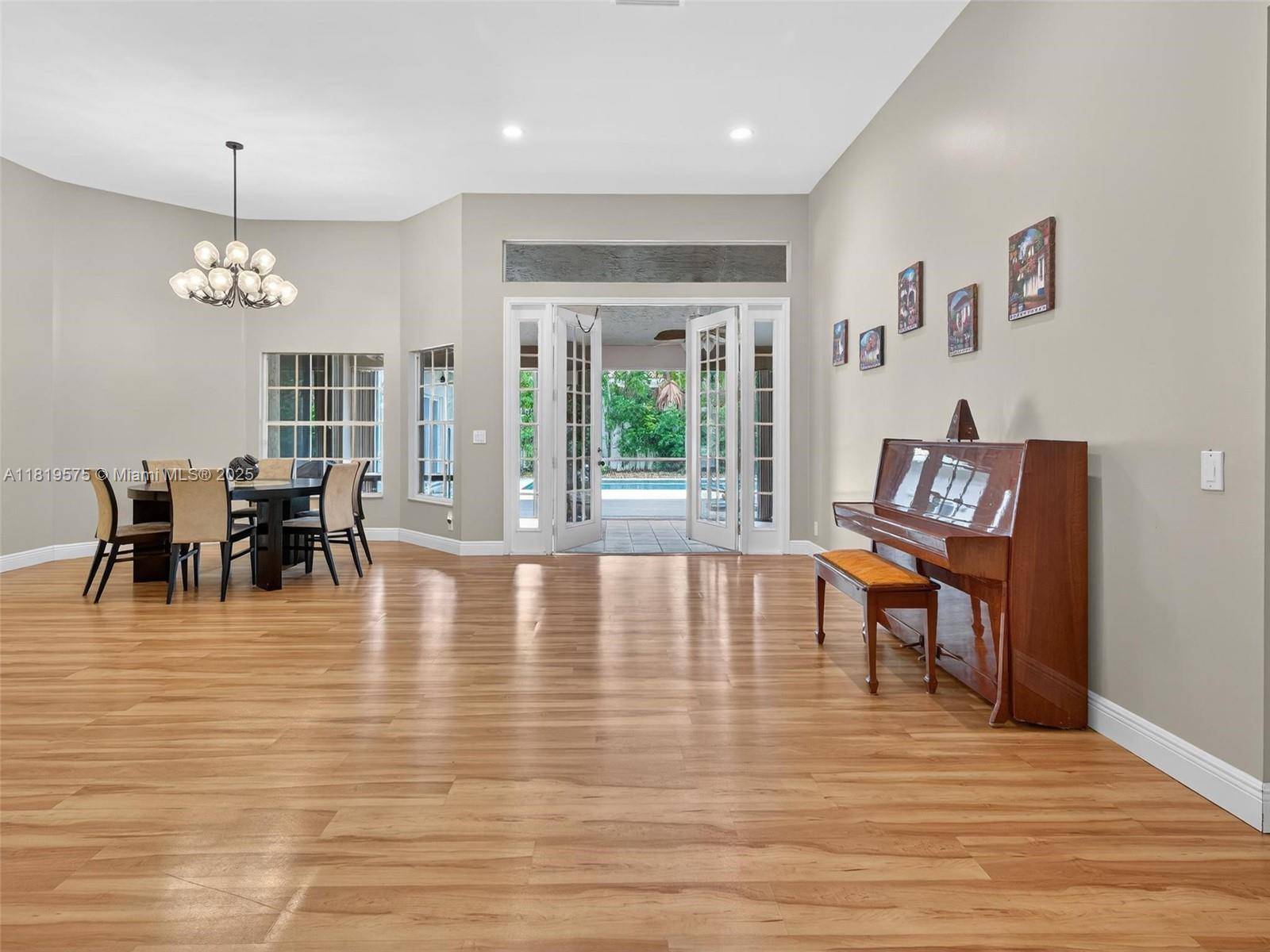 Weston, FL 33326,782 Lake Blvd