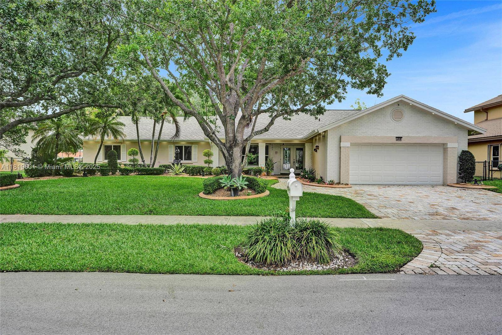 Pembroke Pines, FL 33029,411 NW 201st Ave
