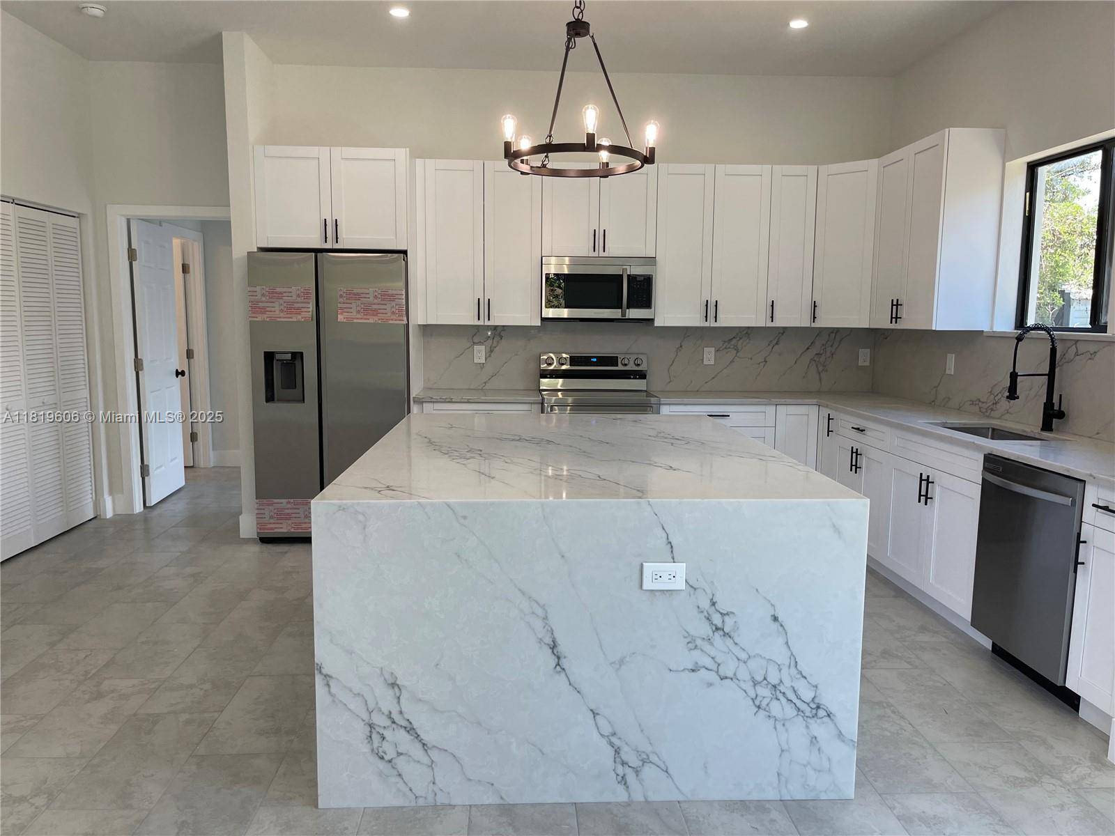Fort Lauderdale, FL 33311,871 NW 27th Ter