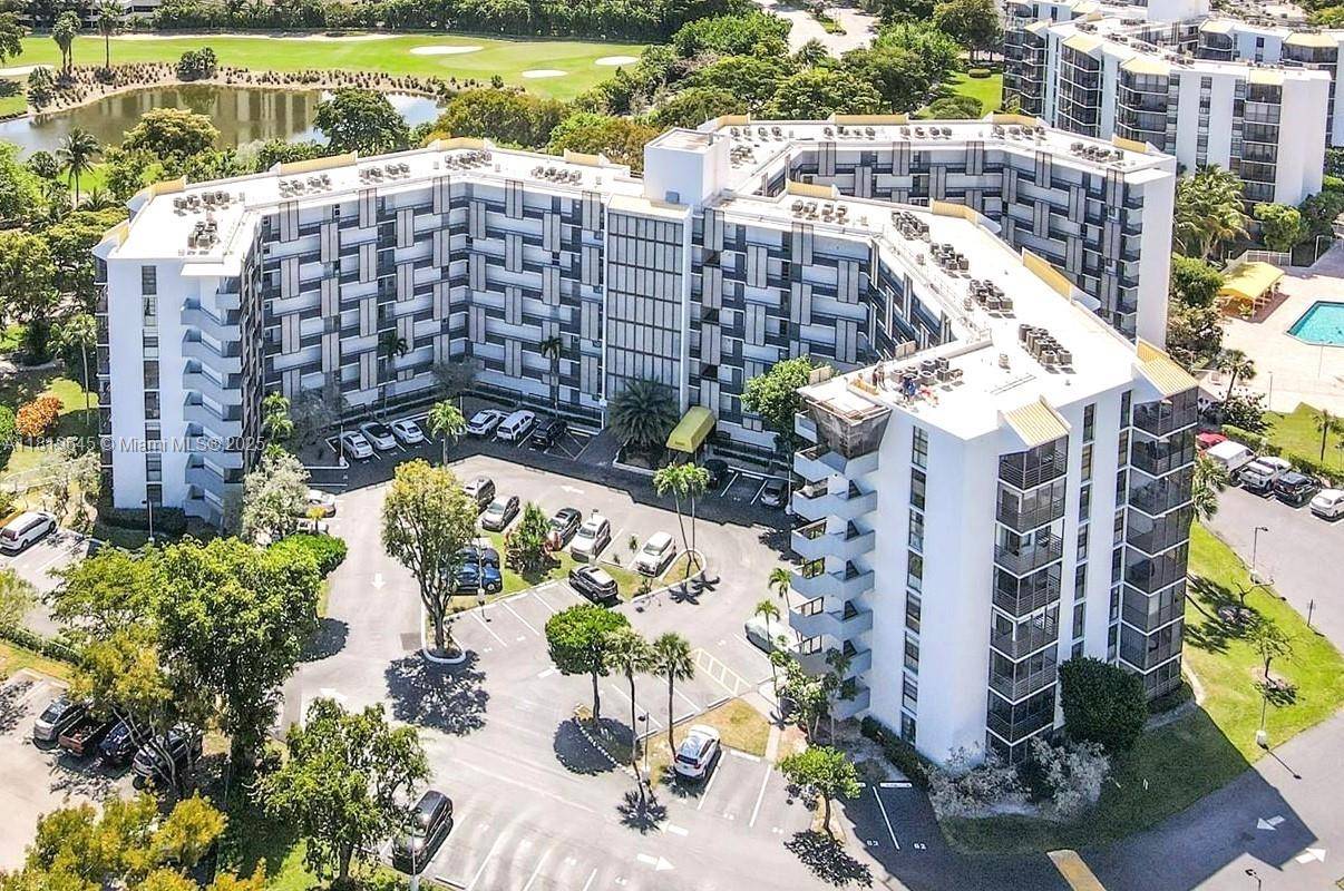 Aventura, FL 33180,20500 W Country Club Dr #303