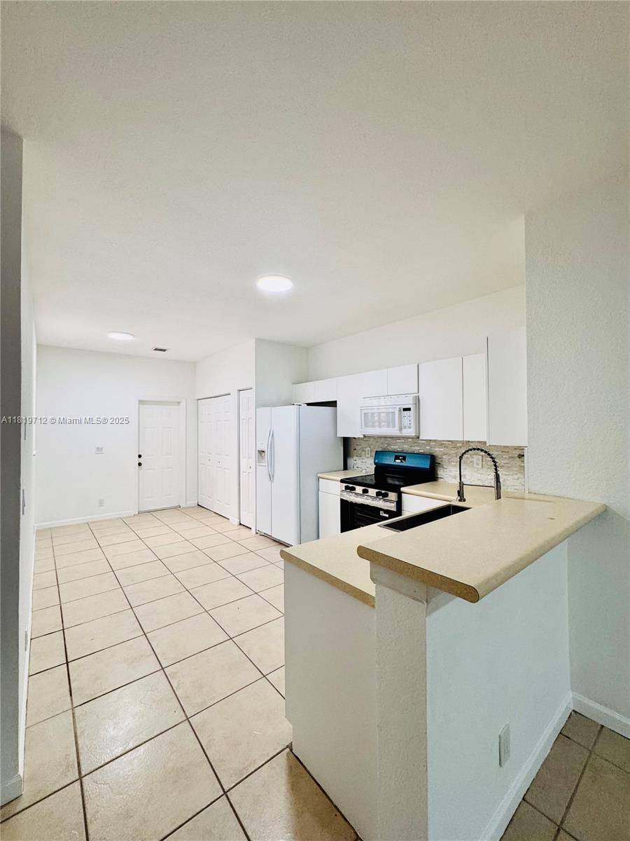 Weston, FL 33332,3845 Tree Top Dr #3845