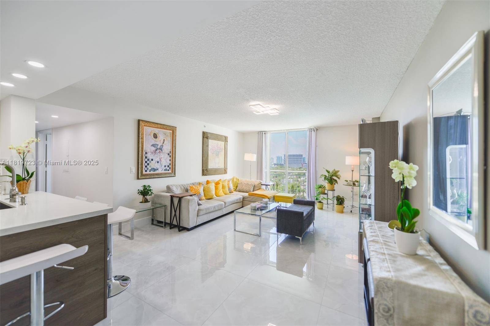 Miami, FL 33145,3000 Coral Way #1208