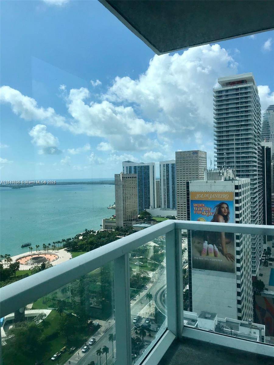 Miami, FL 33132,244 Biscayne Blvd #803