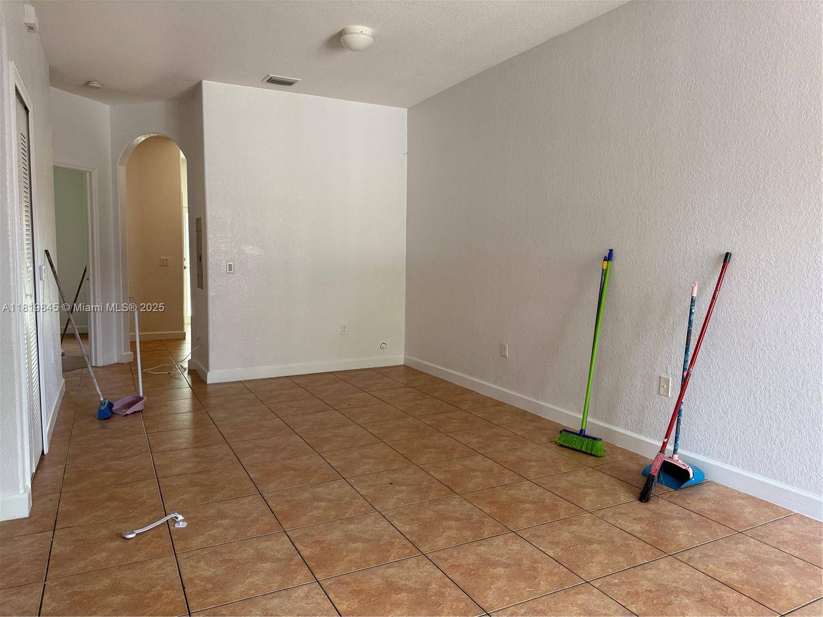 Homestead, FL 33033,13232 Old Biscayne Dr #1302