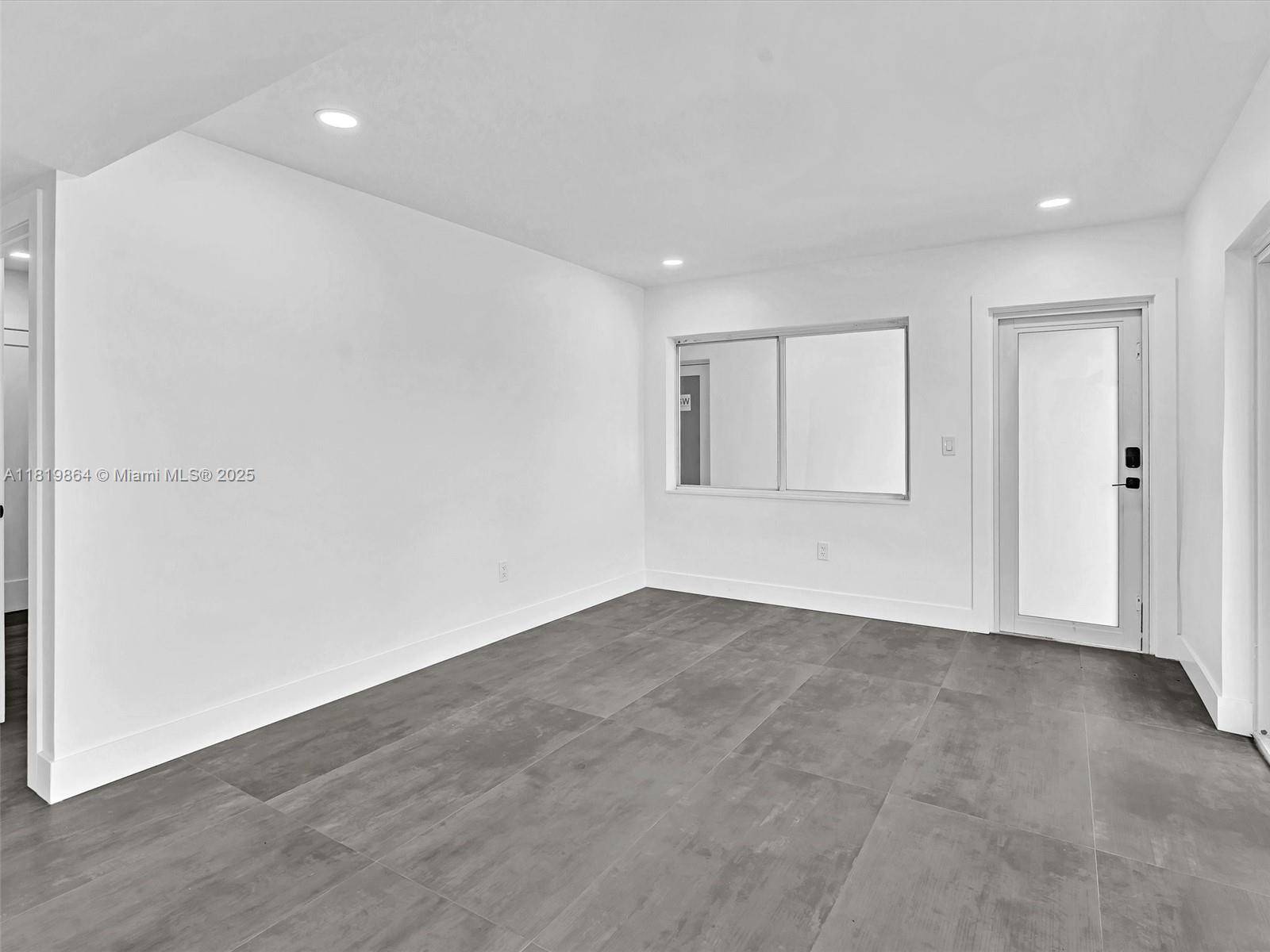 North Miami, FL 33181,11900 N Bayshore Dr #101