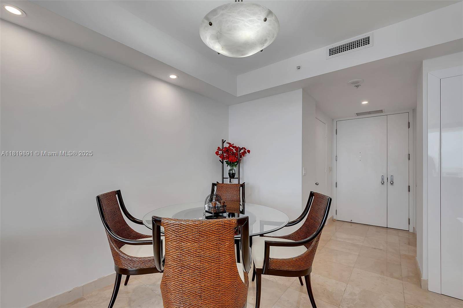 Miami, FL 33131,848 Brickell Key Dr #1803