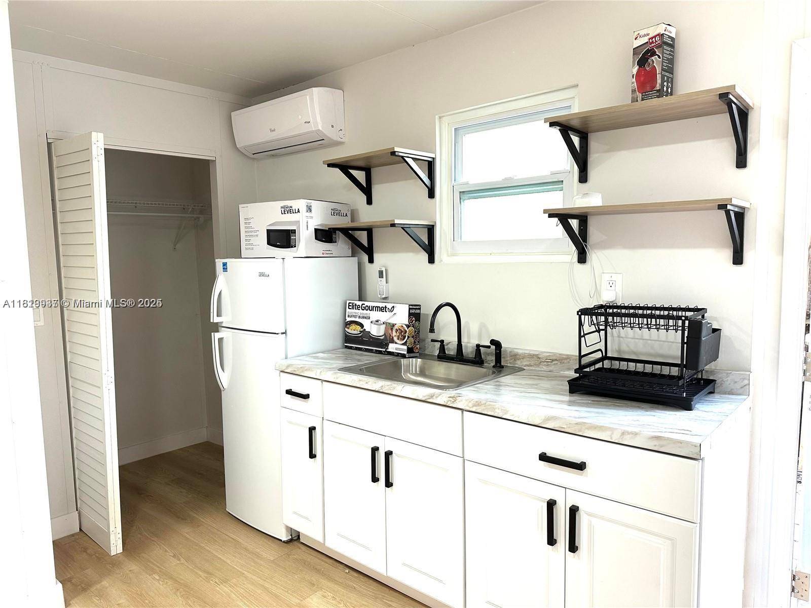 Miami, FL 33155,8235 SW 41st Ter #1