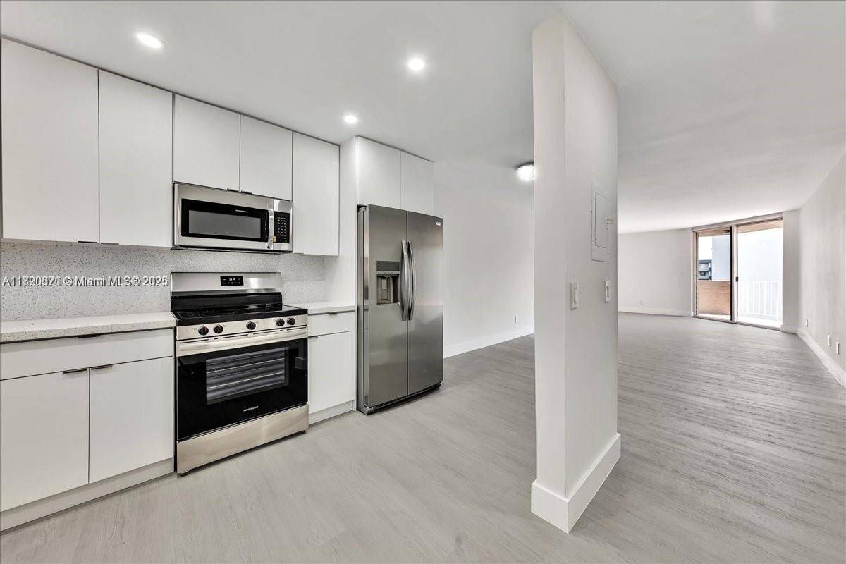 Hialeah, FL 33012,1750 W 46th St #433