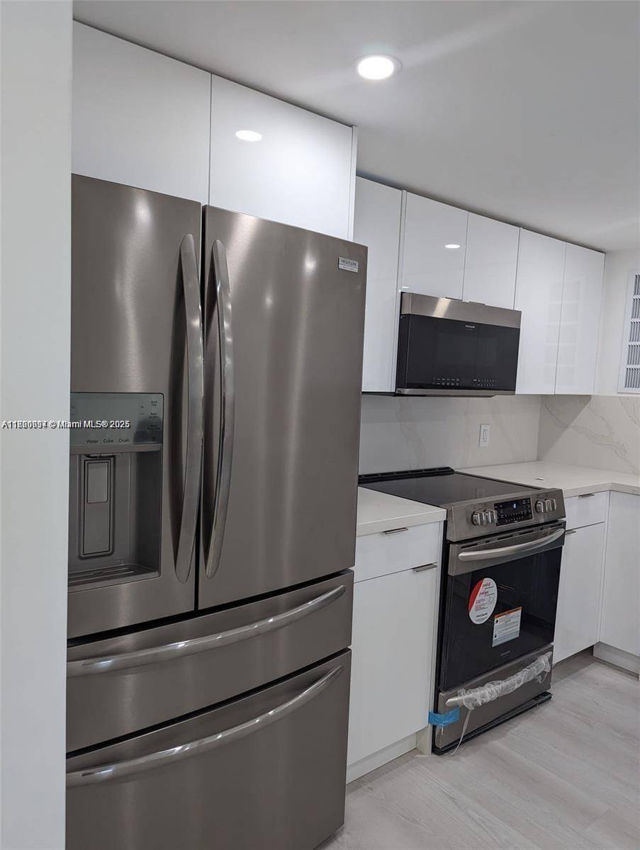 Aventura, FL 33160,2801 NE 183rd St #1709W