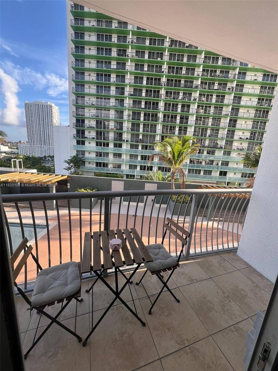 Miami, FL 33132,1750 N Bayshore Dr #1217