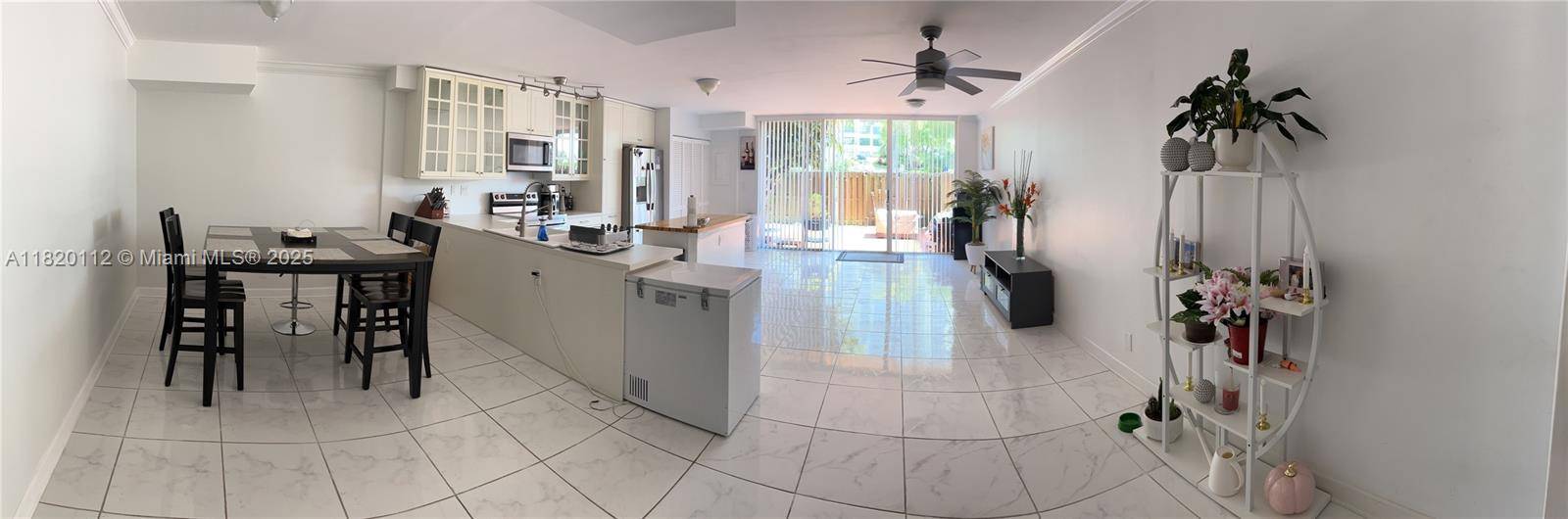 Hallandale Beach, FL 33009,2204 NE 7th St #3